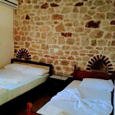 كساميل Altin Skrapari Guesthouse المظهر الخارجي الصورة