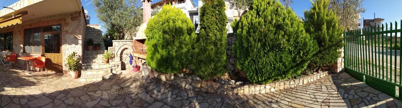 كساميل Altin Skrapari Guesthouse المظهر الخارجي الصورة