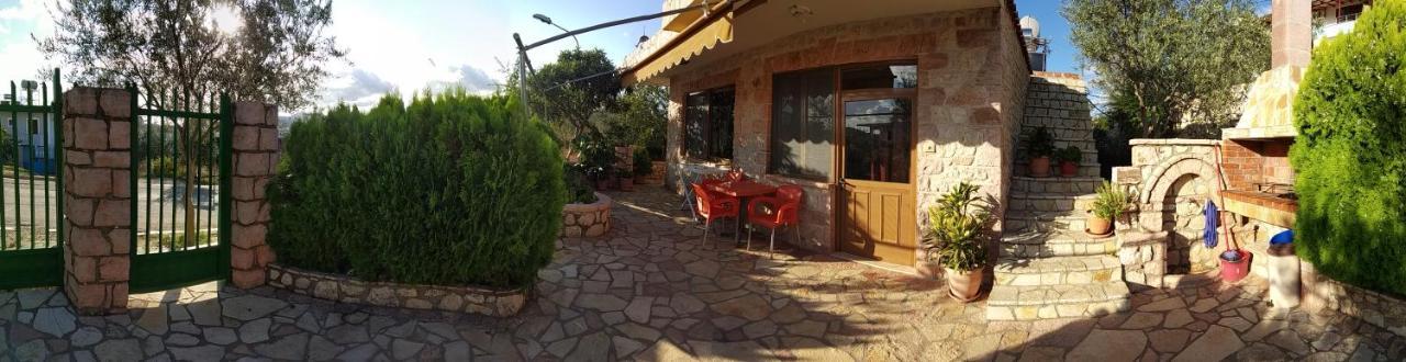 كساميل Altin Skrapari Guesthouse المظهر الخارجي الصورة