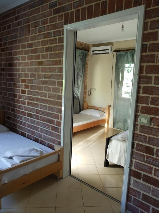 كساميل Altin Skrapari Guesthouse المظهر الخارجي الصورة