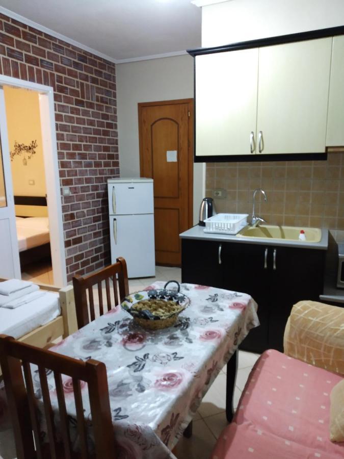 كساميل Altin Skrapari Guesthouse المظهر الخارجي الصورة