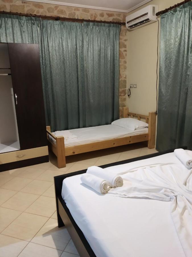 كساميل Altin Skrapari Guesthouse المظهر الخارجي الصورة