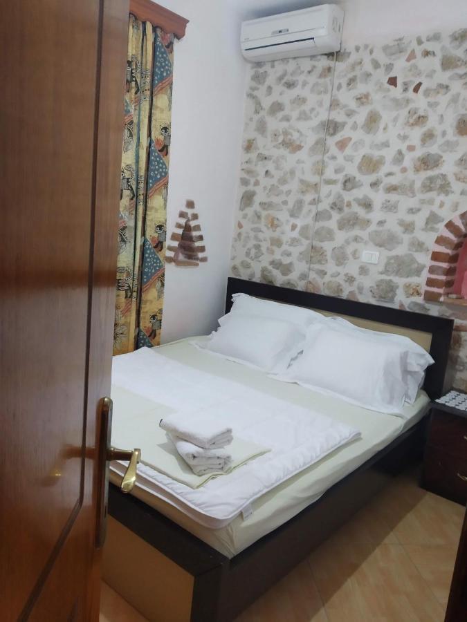 كساميل Altin Skrapari Guesthouse المظهر الخارجي الصورة