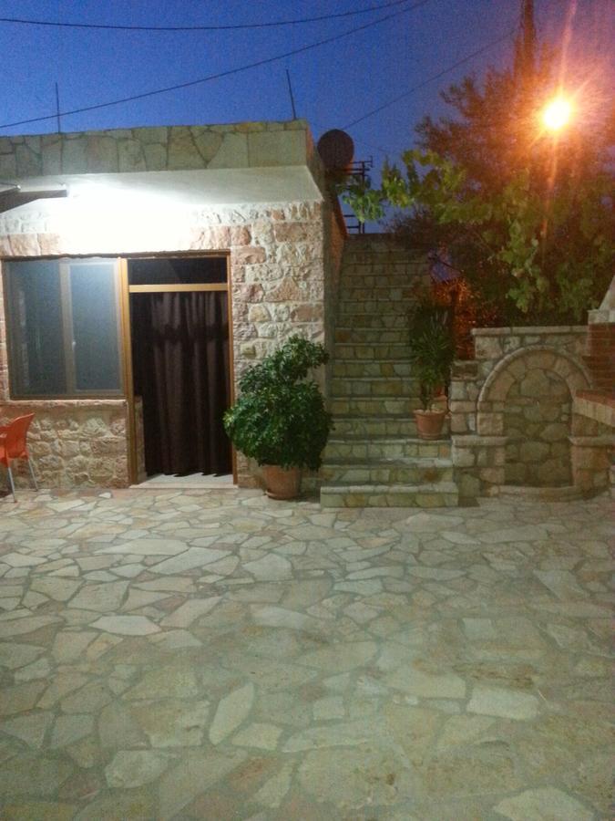 كساميل Altin Skrapari Guesthouse المظهر الخارجي الصورة