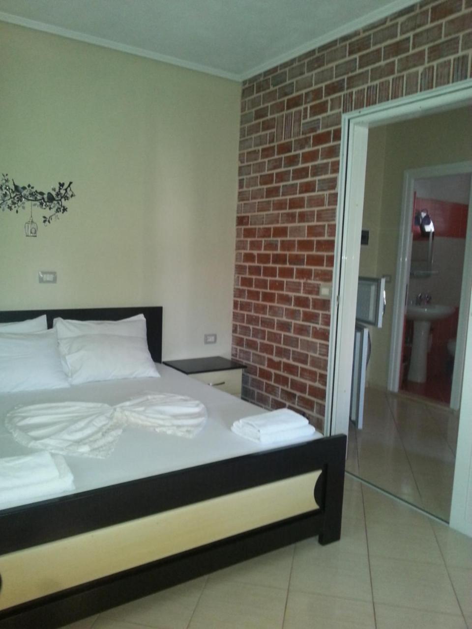 كساميل Altin Skrapari Guesthouse المظهر الخارجي الصورة