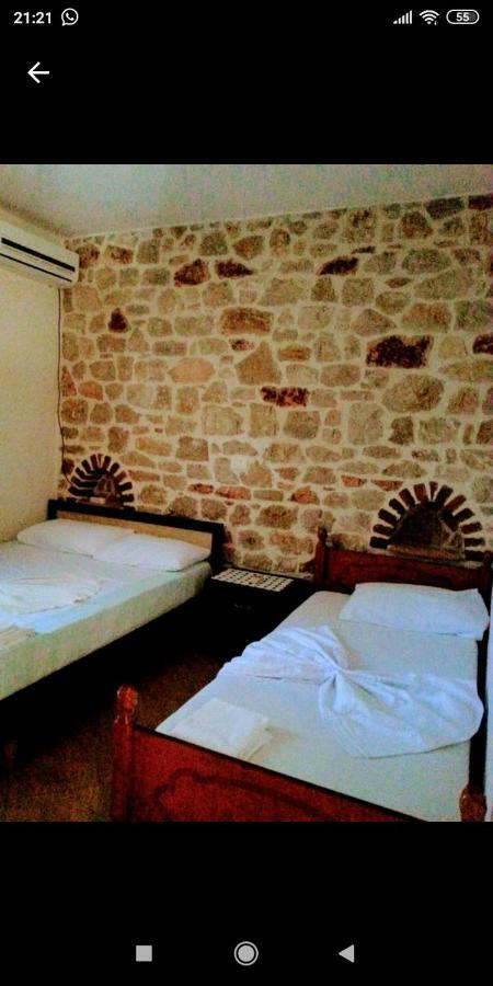 كساميل Altin Skrapari Guesthouse المظهر الخارجي الصورة