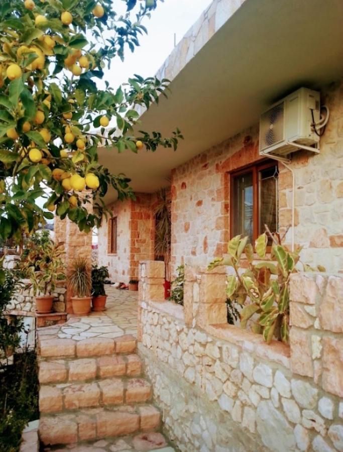 كساميل Altin Skrapari Guesthouse المظهر الخارجي الصورة